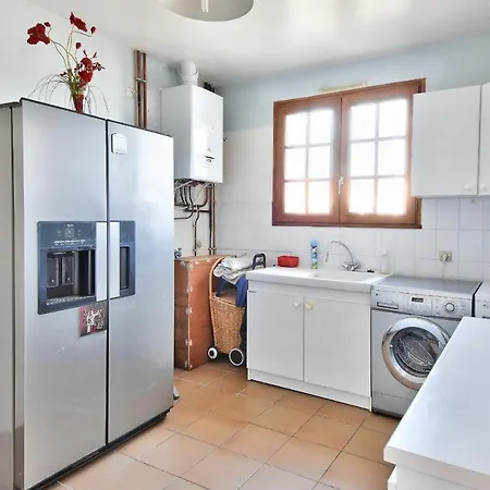 Maison 11 Pers Avec Piscine & Bbq, Centre A 650 M Feriehus *