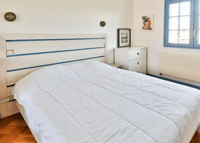 Holiday home Maison Pour 11 - Piscine - *